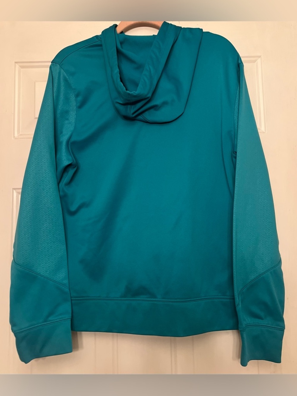 ๐ Charlotte Hornets NBA TX3 Warm Hoodie - Small - Picture 4 of 5